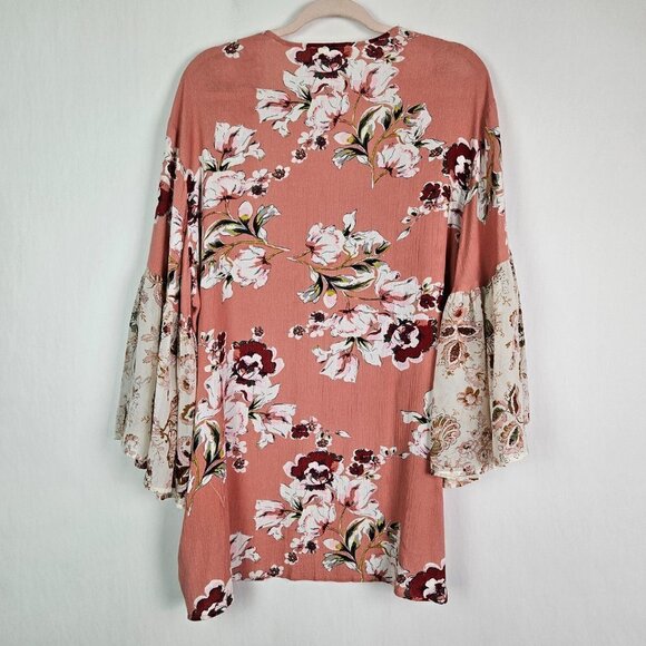 Altar'd State Boho Dusty Pink Floral Bell Sleeve Kimono Topper S VJ90729 - Picture 7 of 8